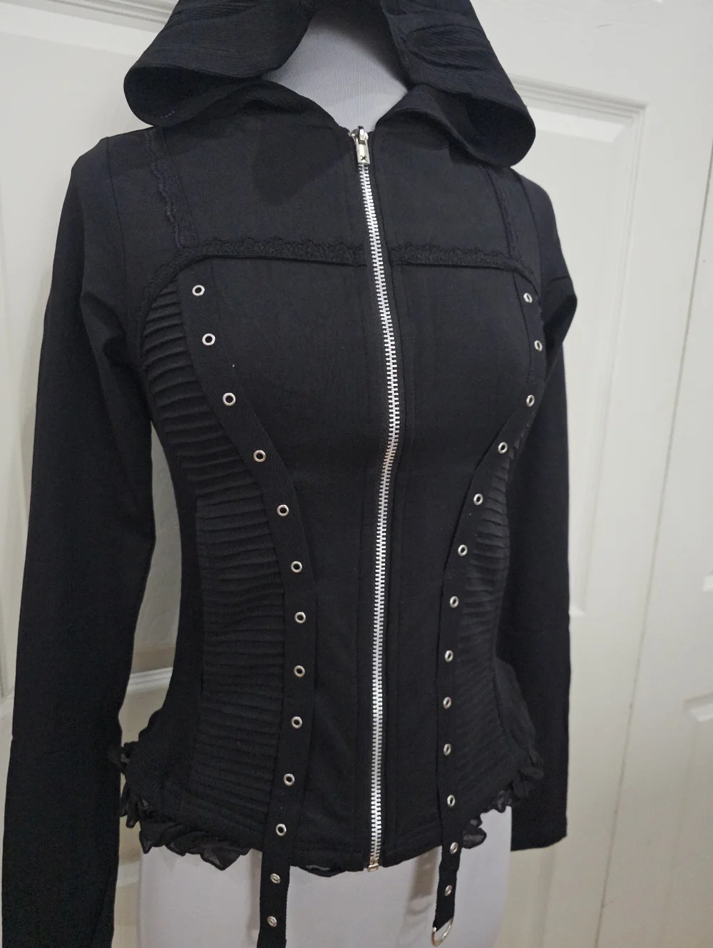 Vintage Y2K Punk Goth Hot Topic Tripp NYC Grommet Zip Black Silver Hoodie Top S - Picture 3 of 11